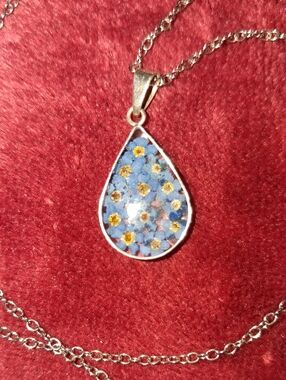 Vintage Mexican Sterling Silver Flower In Resin Necklace